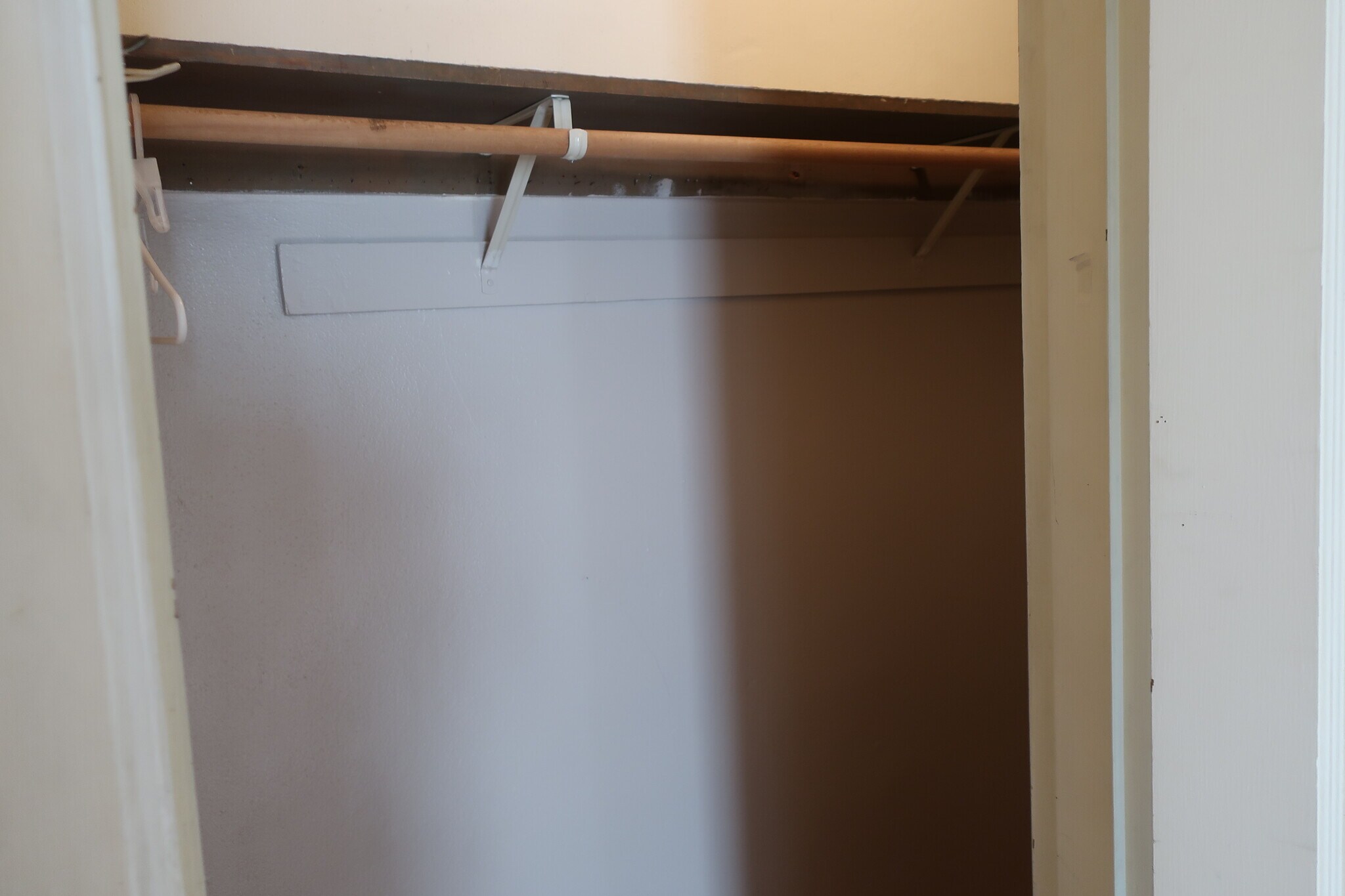 Building Photo - 527 Yakima St