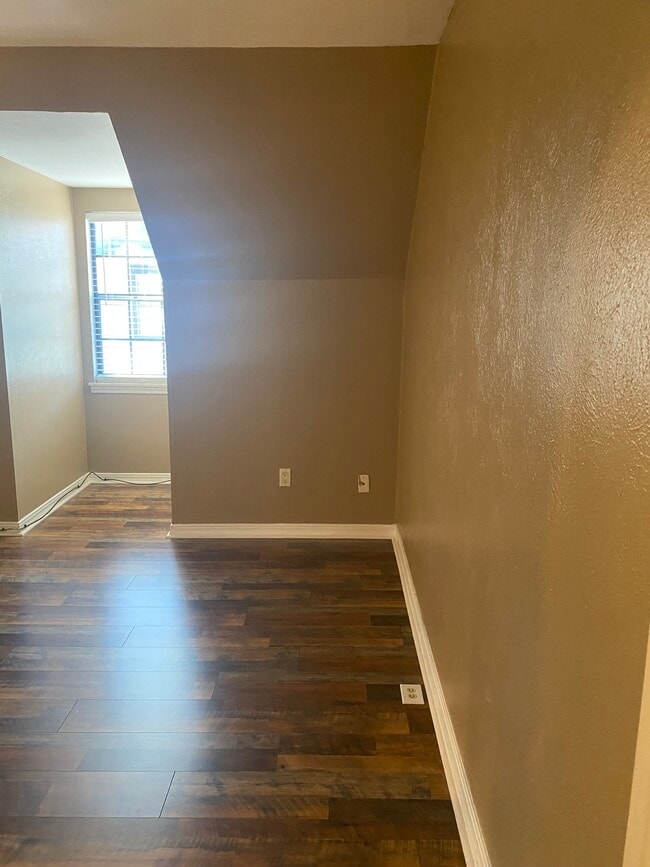 Building Photo - 1414 Highland Ave