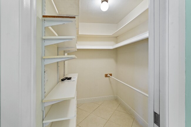 Building Photo - 3311 SE 22nd Ave