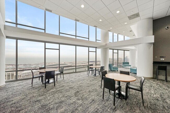 Building Photo - 100 E 14th St