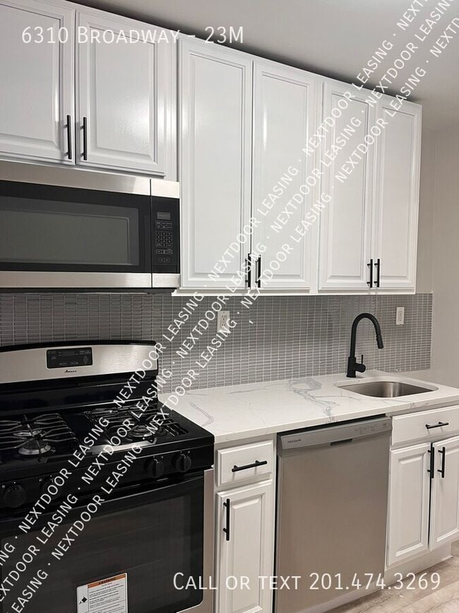 Building Photo - 6310 Broadway-23M