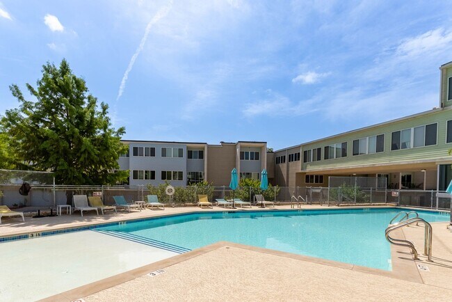 Building Photo - Discover the Ultimate in South Austin Living at Skybridge Lofts - Modern 2 Bedroom, 2.5 Bathroom ...
