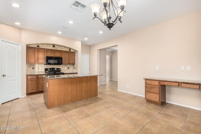 Building Photo - Gorgeous 4 Bedroom Home w/Energy Saving Solar