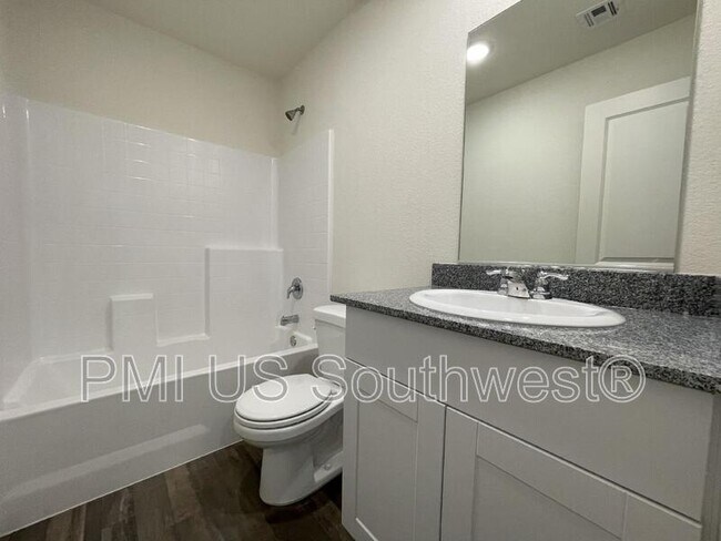 Building Photo - 2409 Granite Cir