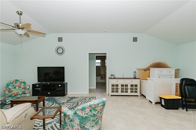 Building Photo - 11693 Oakland Dr