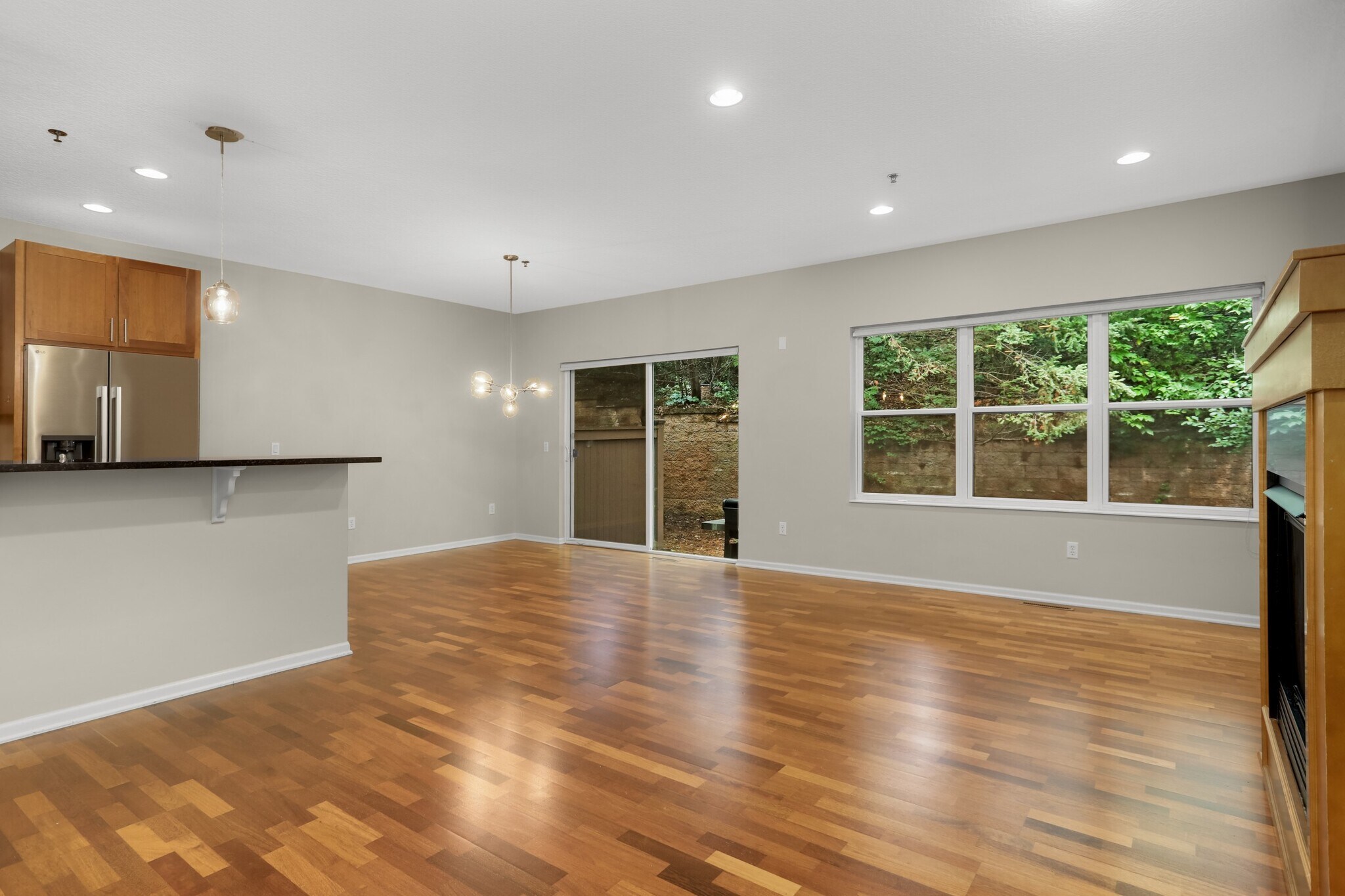 Building Photo - 17790 Valley Cove Ct