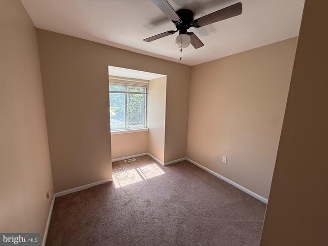 Building Photo - 1151 Golden Pond Ct