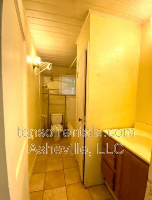 Building Photo - 30 Craven Hill Cir