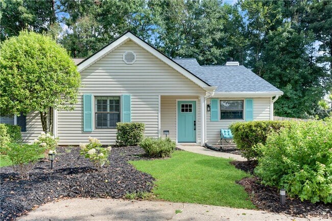 Building Photo - 5097 Village Green Way