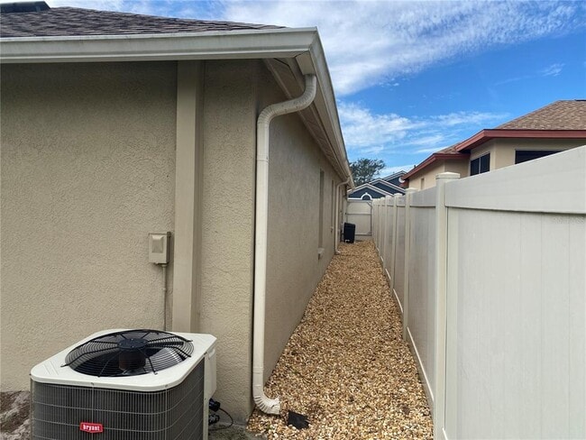 Building Photo - 1814 Cattleman Dr