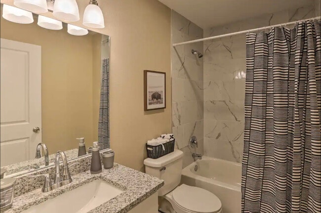 Building Photo - 2403 Hideaway Ct