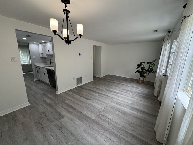 Building Photo - 5585 Hecate Ct