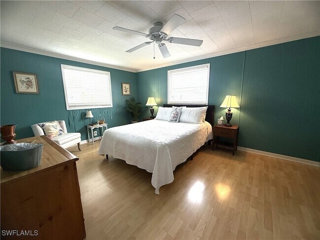 Building Photo - 455 Jacaramba Ct
