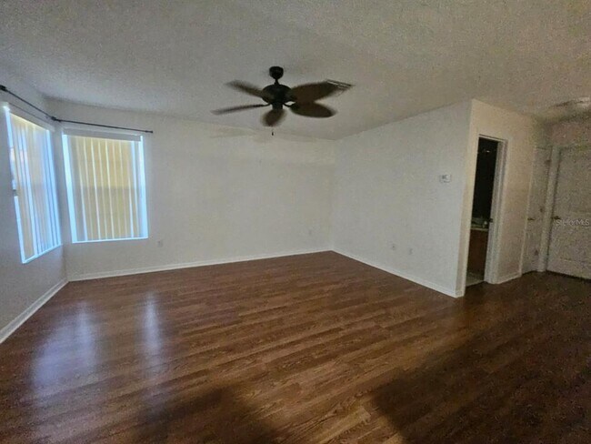 Building Photo - 3985 Andover Cay Blvd