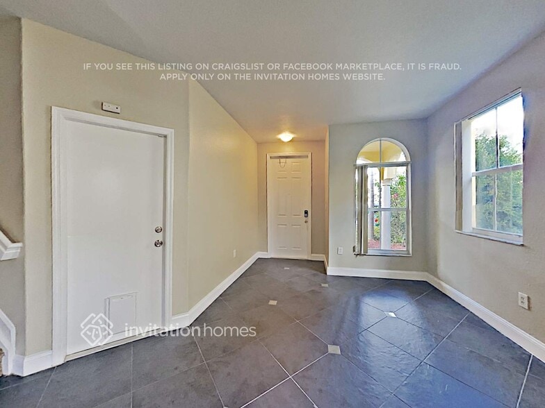Building Photo - 15050 SW 9th Terrace