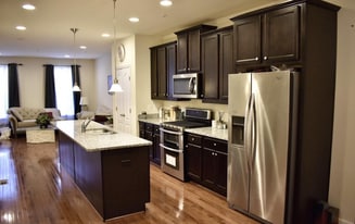 Building Photo - 517 Pebblebrook Ln