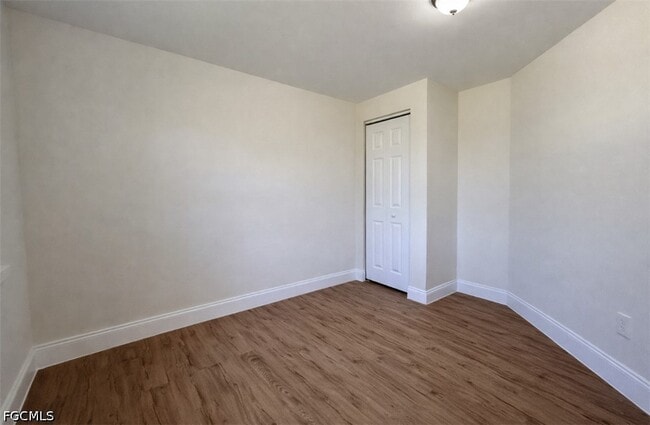 Building Photo - 569 Nuna Ave