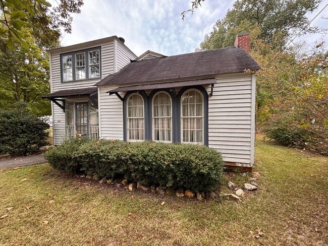 Primary Photo - 3 Bedrooms, 1 Bathroom - West Rome House