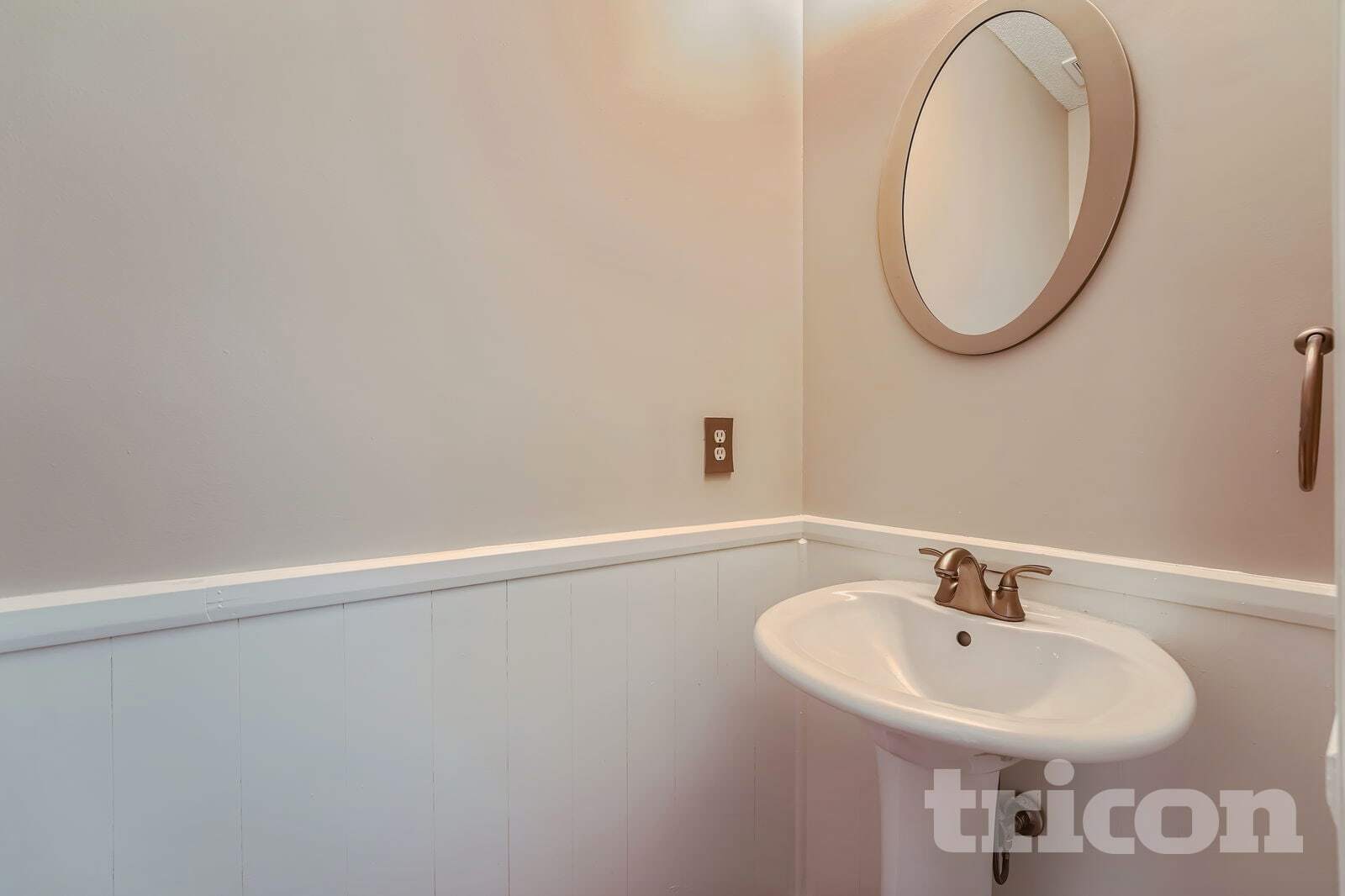 Building Photo - 5910 Haterleigh Dr