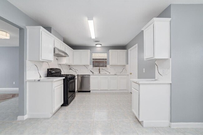 Building Photo - 5530 Imperial Grove Dr
