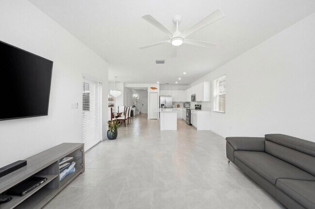 Building Photo - 2324 NW 130th St