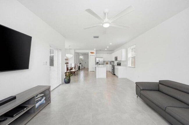 Building Photo - 2324 NW 130th Ter