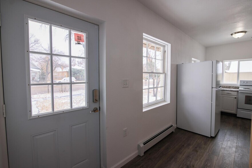 Entryway and kitchen - 635 Elm Ave