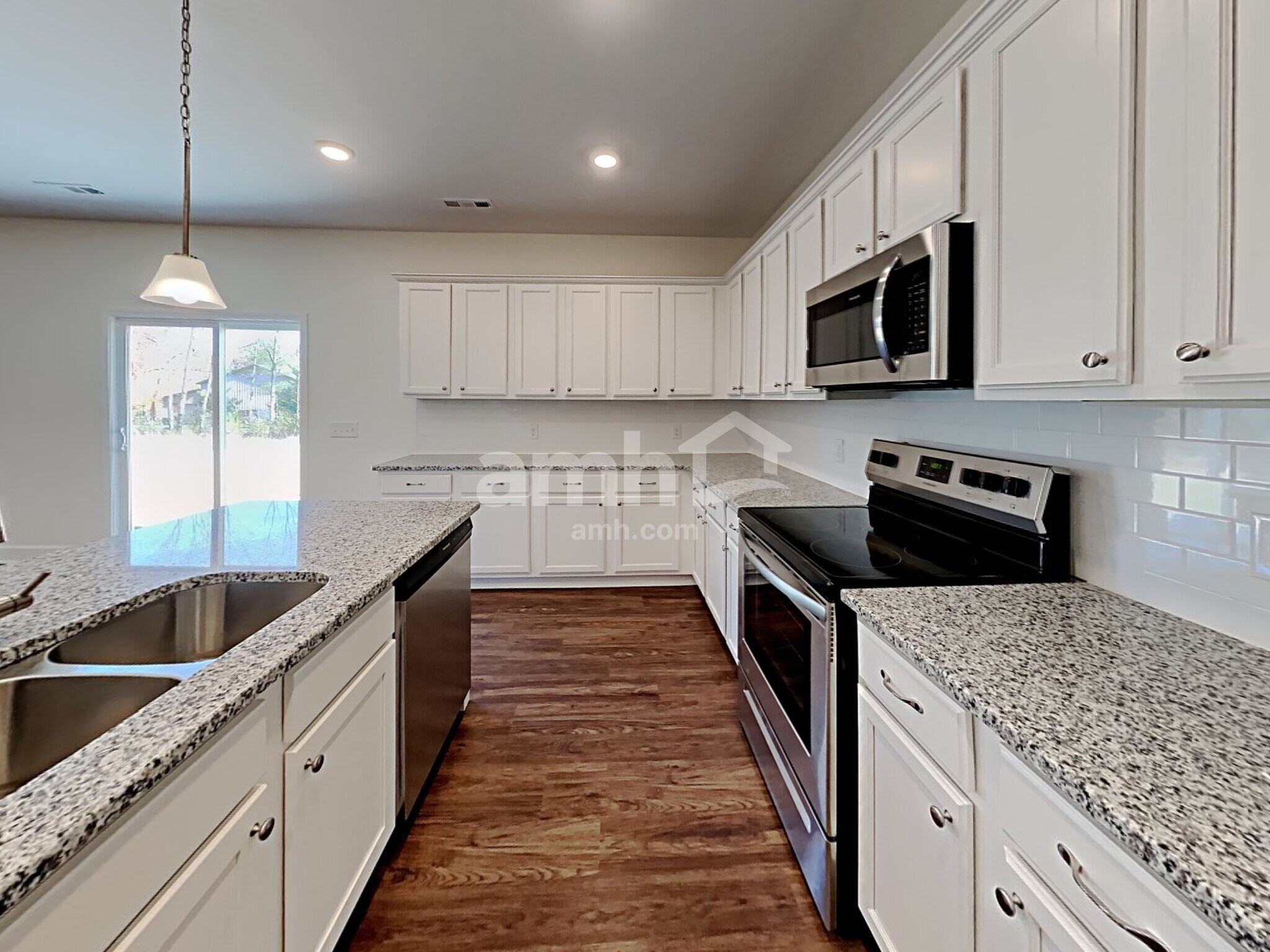 Building Photo - 2924 Throneberry Ln