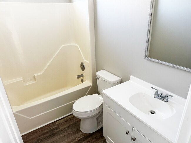 Building Photo - 809 Tisbury Ln