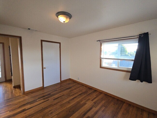 Building Photo - 1316 Rohnerville Rd