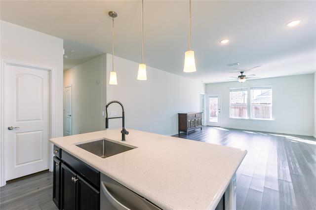 Building Photo - 2024 Robert St