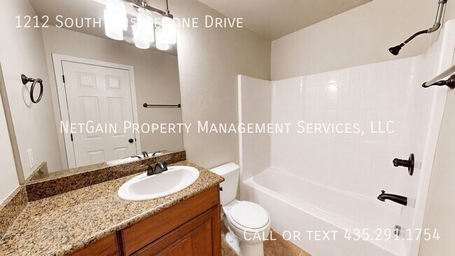 Building Photo - 1212 Bristlecone Dr