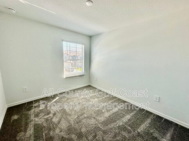 Building Photo - 9207 Bonita Mar Dr