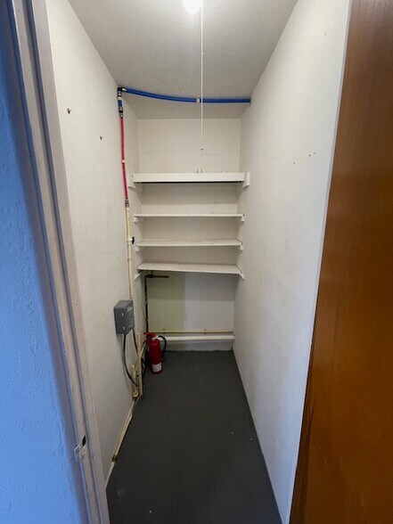 Building Photo - 1508 Dolphin St