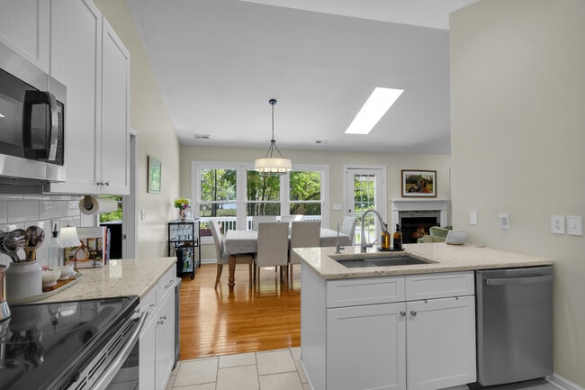 Building Photo - 107 Sandpiper Ct