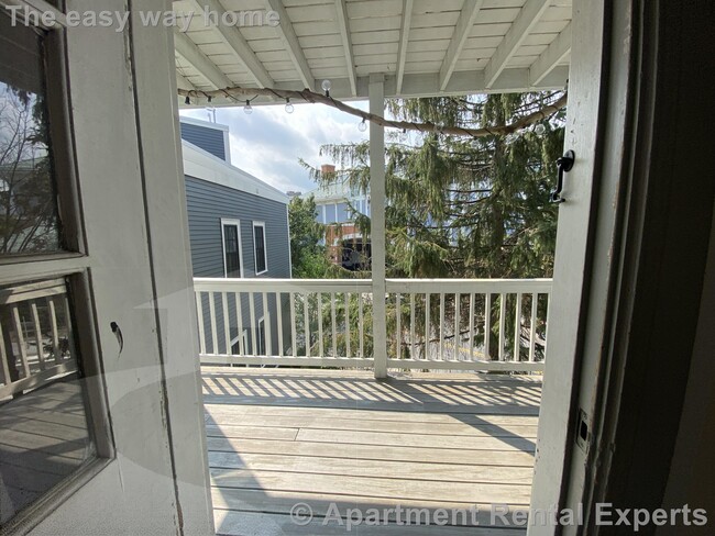 Building Photo - Cambridgeport 3 bedroom