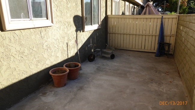 Back Patio - 20214 Cohasset St