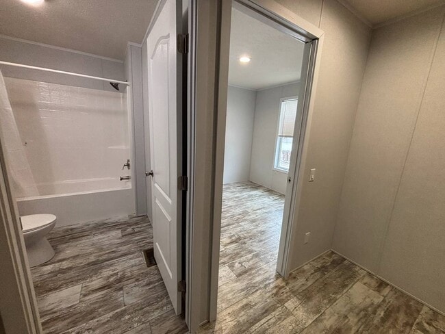 Building Photo - 1111 OH-133