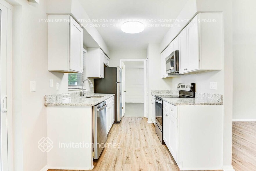 Building Photo - 2681 Clearbrook Cir