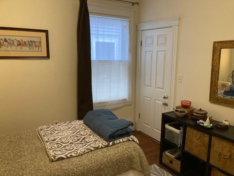 Building Photo - 39 Magnolia Ave