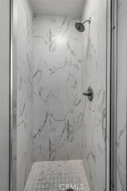 Building Photo - 6139 Tampa Ave