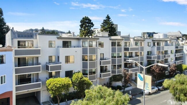 Building Photo - 360 Guerrero St