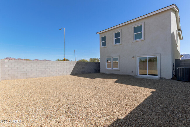 Building Photo - 1564 N Pueblo Dr