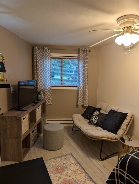 Room#1 - 12067 Gearhart Rd