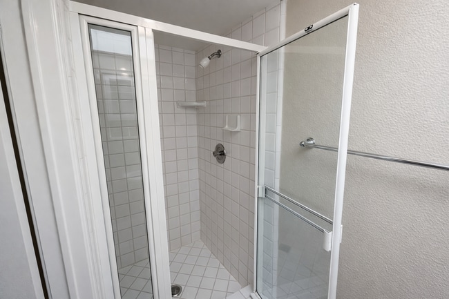 Building Photo - Dual-Suite Condo with Direct-Access Garage & Prime Location