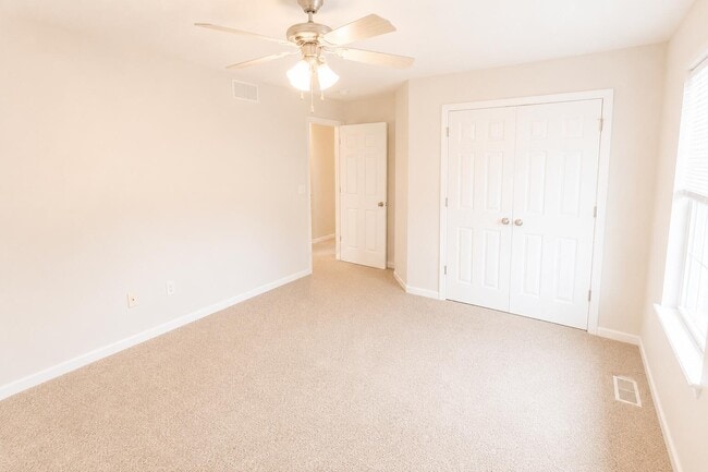 Building Photo - 4005 Snowy Owl Dr