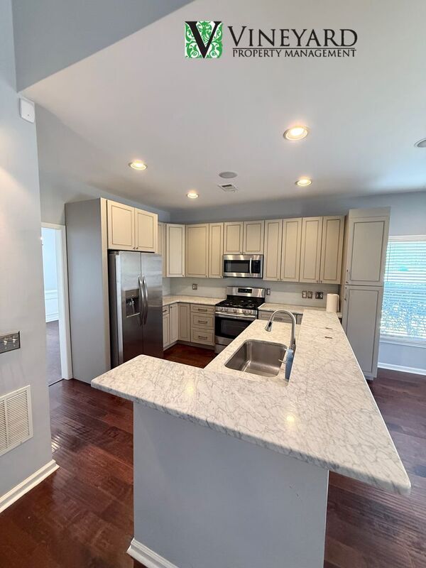 Building Photo - 3313 Hidden Trail Rd SE