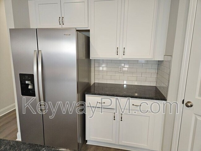 Building Photo - 1301 Newbern Dr