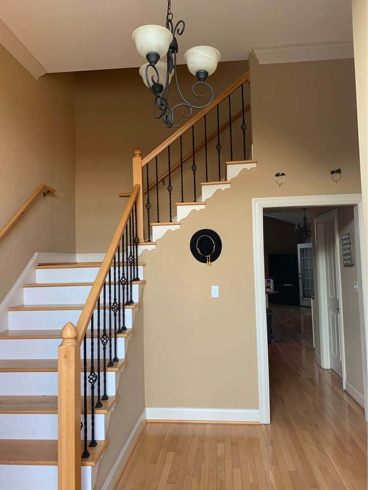Entry and Stairs - 93 E Saddlebrook Dr