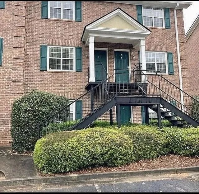 Building Photo - 100 Woodstone Dr